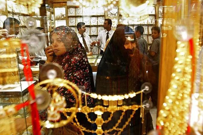 经济不稳，该买点黄金吗？