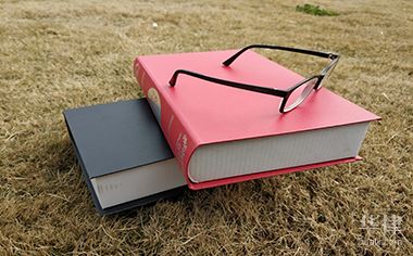 汽车定金24小时能退吗？具体情况需依据多方因素判断