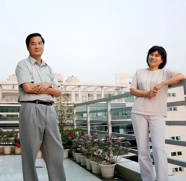 控制权股权章程信任_格力集团格力电器主体区分_格力电器股权激励方案对市场的态度
